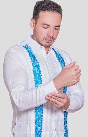 Guayabera bordada